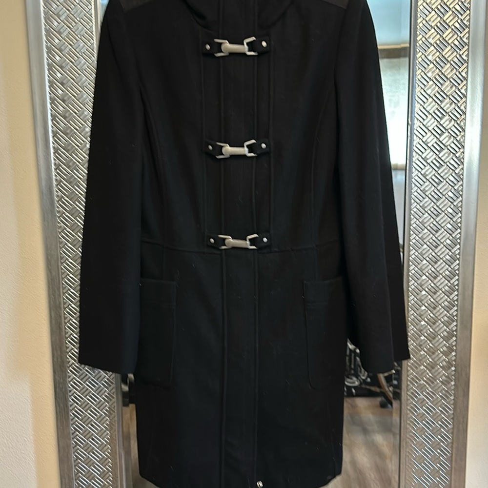 Beautiful Perry Ellis wool coat. Never worn.